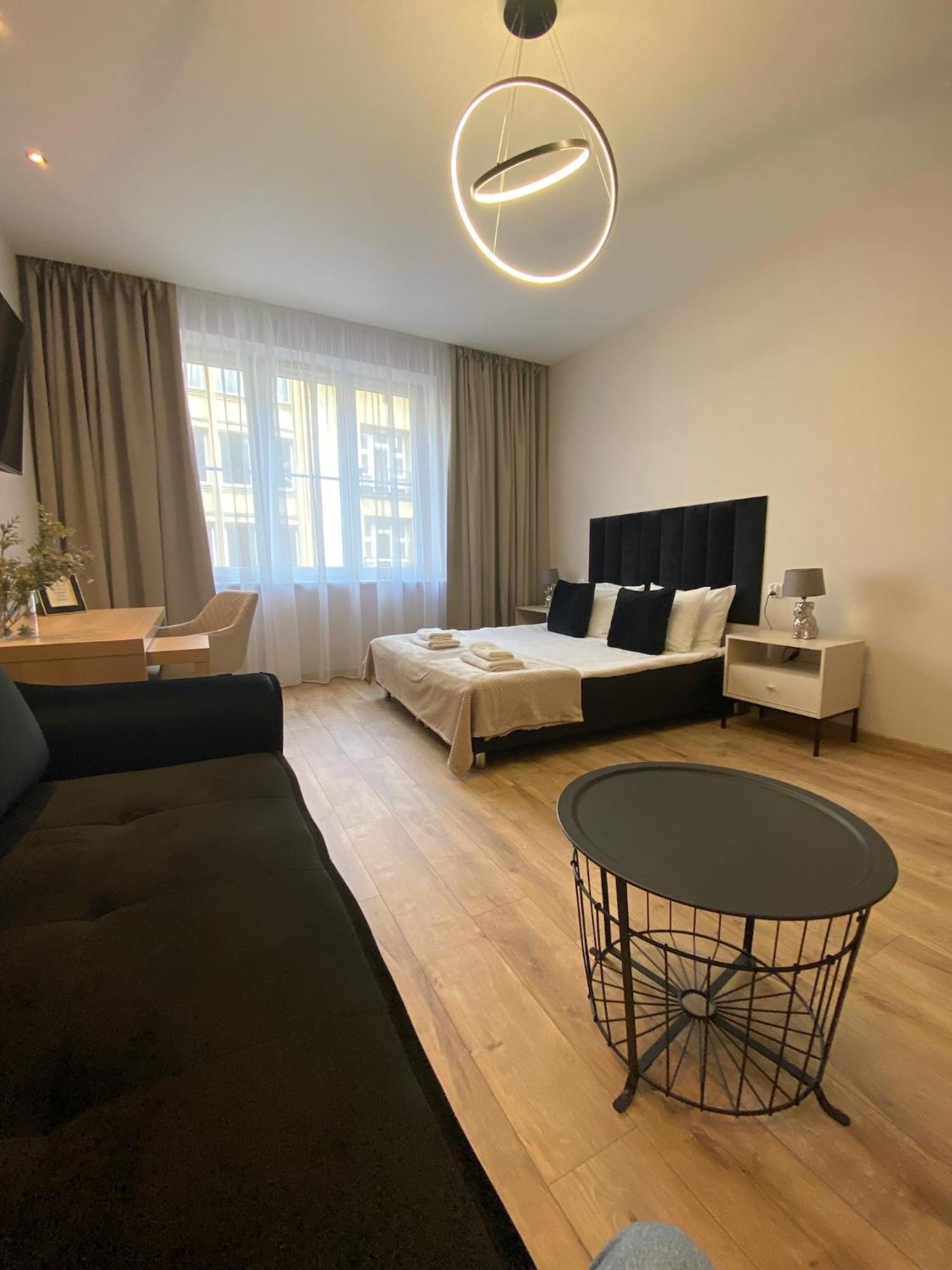 Leo Apartments Old Town Krakow Luaran gambar