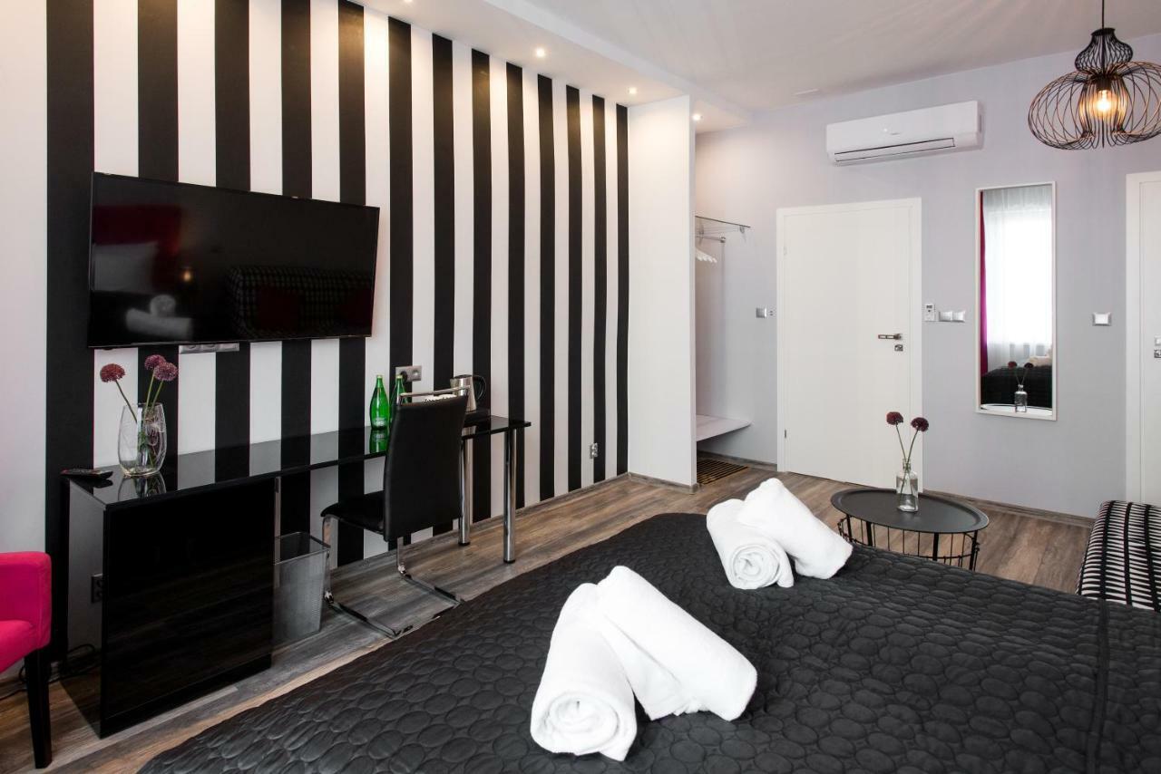 Leo Apartments Old Town Krakow Luaran gambar